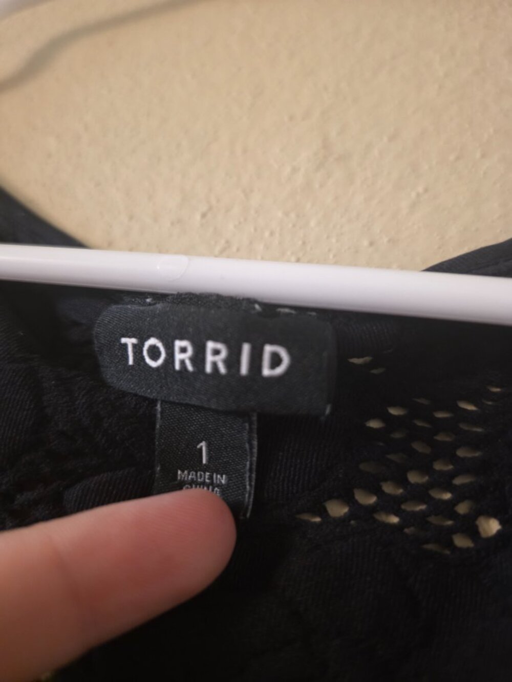 Torrid Size 1X Black Seamless Scoop Crop Top - Picture 5 of 5